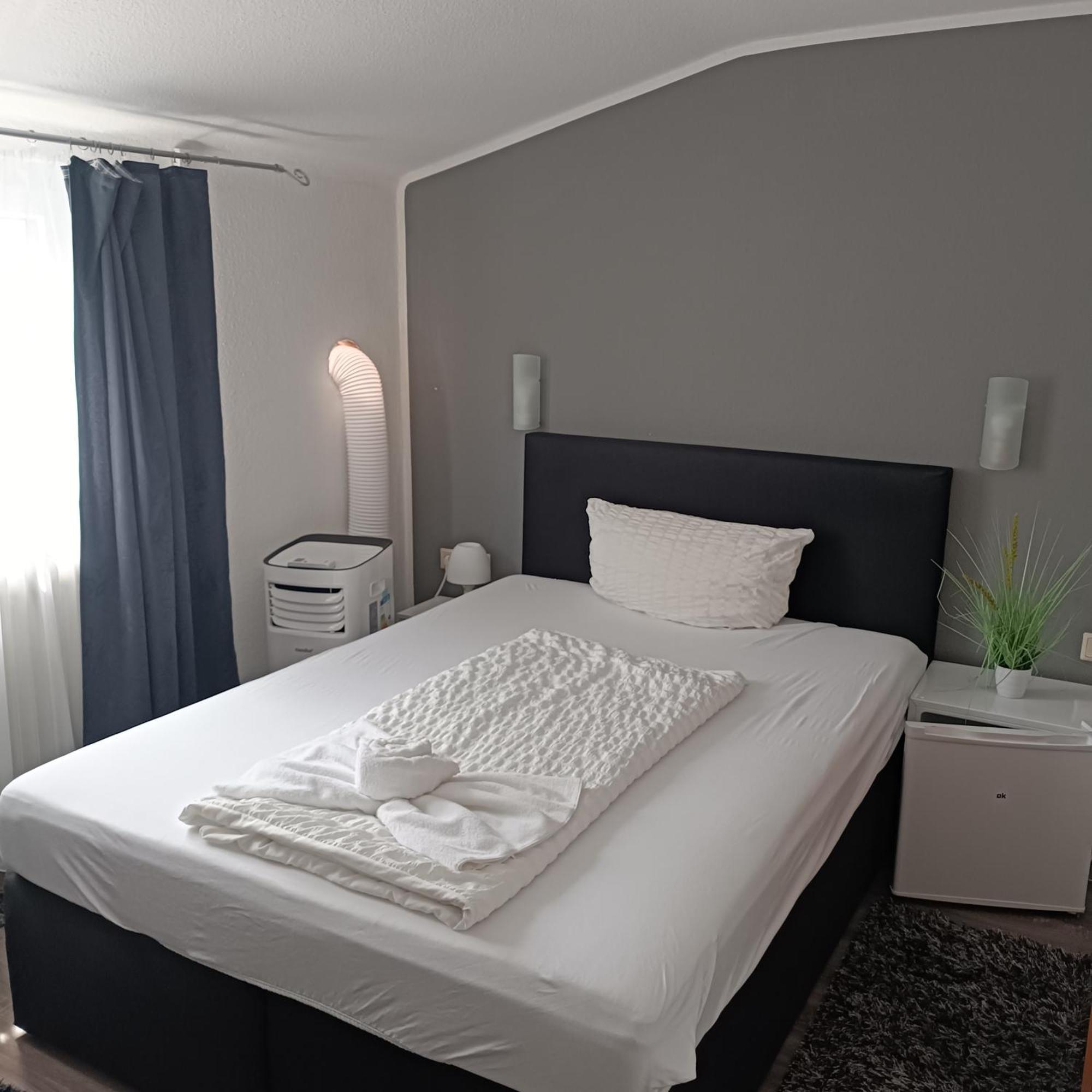 Hotel Ari Καϊζερσλάουτερν Εξωτερικό φωτογραφία